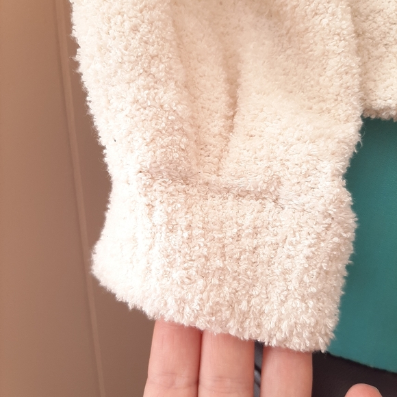 Mambo Sweater - Picture 6 of 7